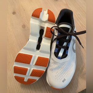 On Running Athletic Shoes
